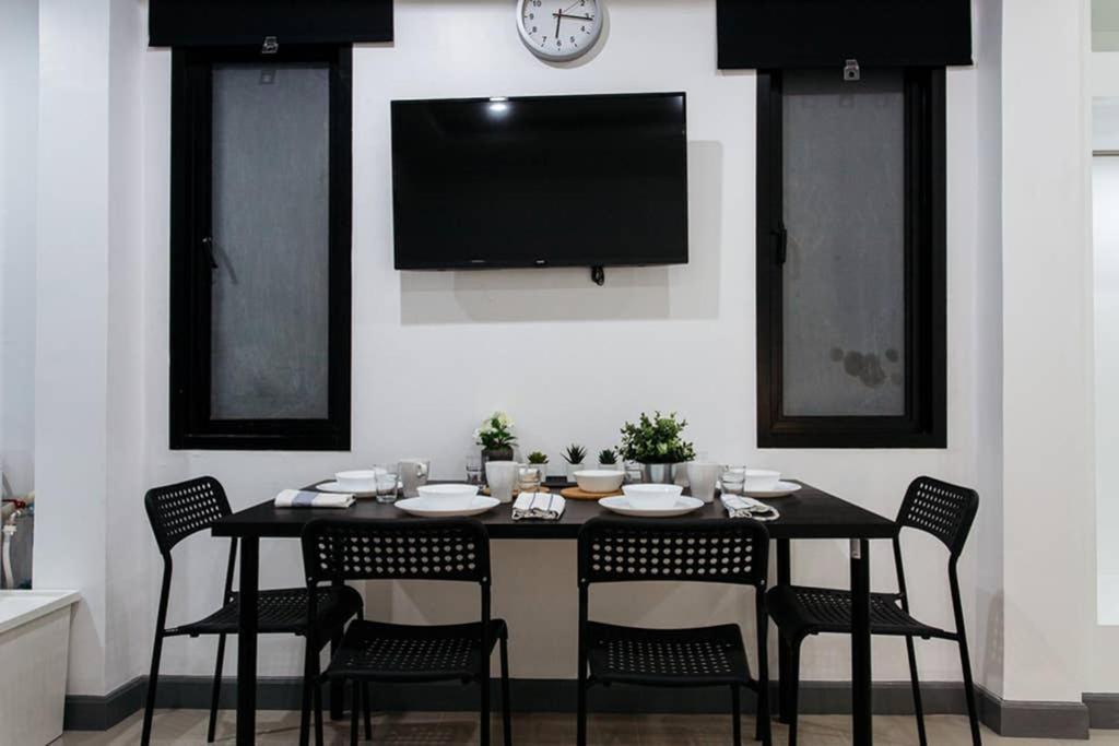 Ferienwohnung P2 Silom Large 2beds full kitchen WIFI 4-6pax Bangkok Exterior foto